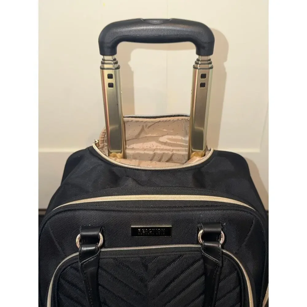 Kenneth Cole Reaction Chelsea Underseater Spinner Suitcase